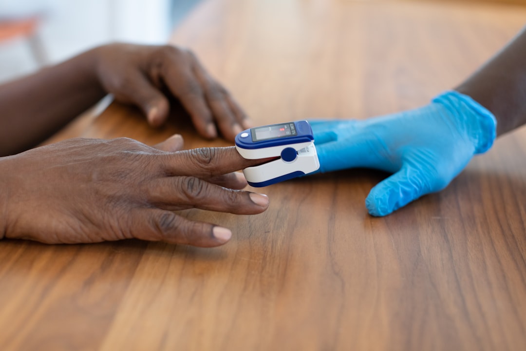 découvrez tout ce qu'il faut savoir sur l'assurance santé : types de couvertures, garanties essentielles, conseils pour choisir le meilleur contrat et protéger votre santé et celle de vos proches.