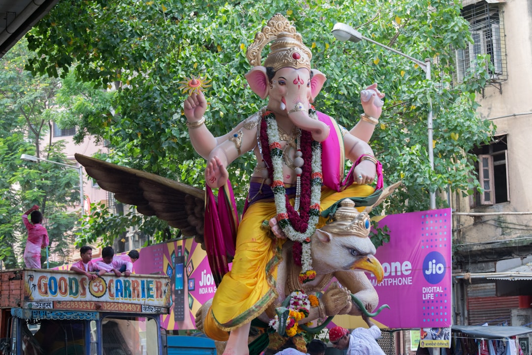 découvrez ce que signifie le statut d'indépendant, ses implications juridiques et fiscales, ainsi que les avantages et inconvénients de travailler en tant qu'indépendant. informez-vous sur les démarches à suivre pour obtenir ce statut et les meilleures pratiques pour réussir dans votre activité.