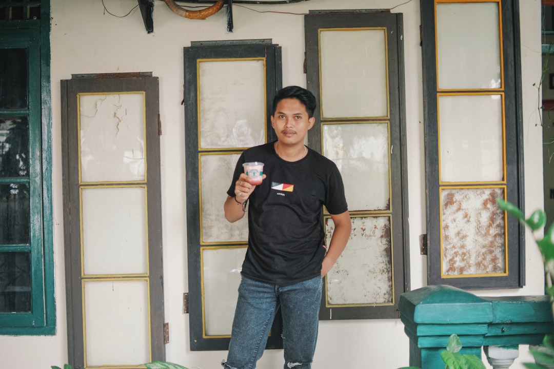 découvrez le statut de micro-entrepreneur, une solution flexible et accessible pour lancer votre activité. profitez d'un régime simplifié, d'avantages fiscaux et d'une gestion allégée pour concrétiser vos projets professionnels sans complications.